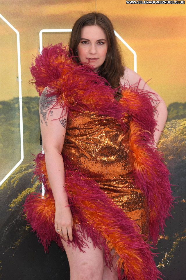 Lena Dunham No Source Posing Hot Sexy Babe Beautiful Celebrity