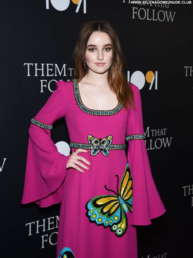 Kaitlyn Dever No Source  Posing Hot Beautiful Sexy Babe Celebrity