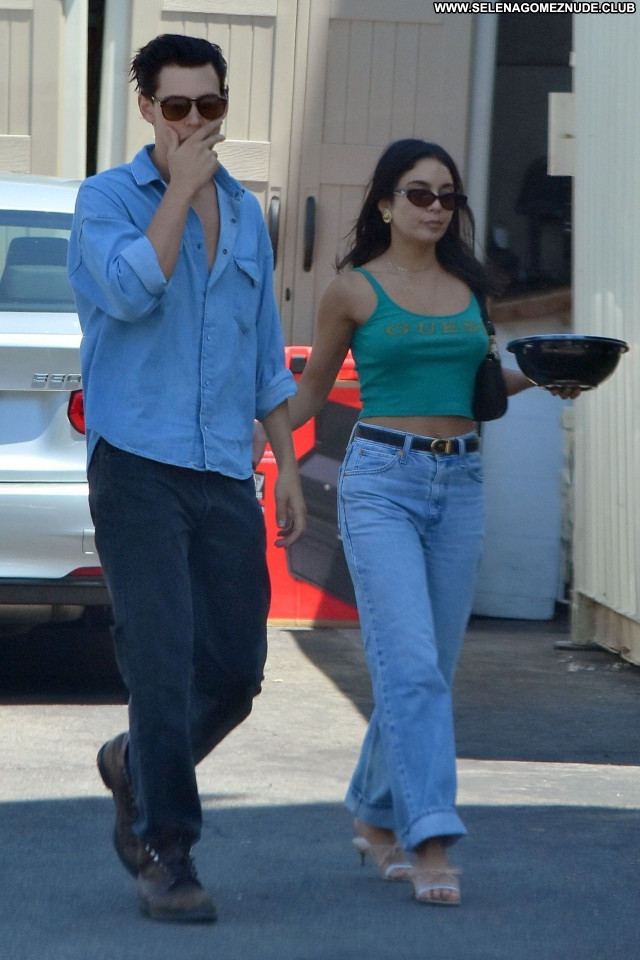 Vanessa Hudgens No Source Celebrity Posing Hot Sexy Beautiful Babe