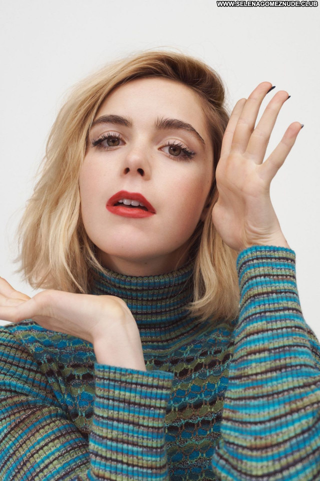 Kiernan Shipka No Source  Beautiful Babe Celebrity Posing Hot Sexy