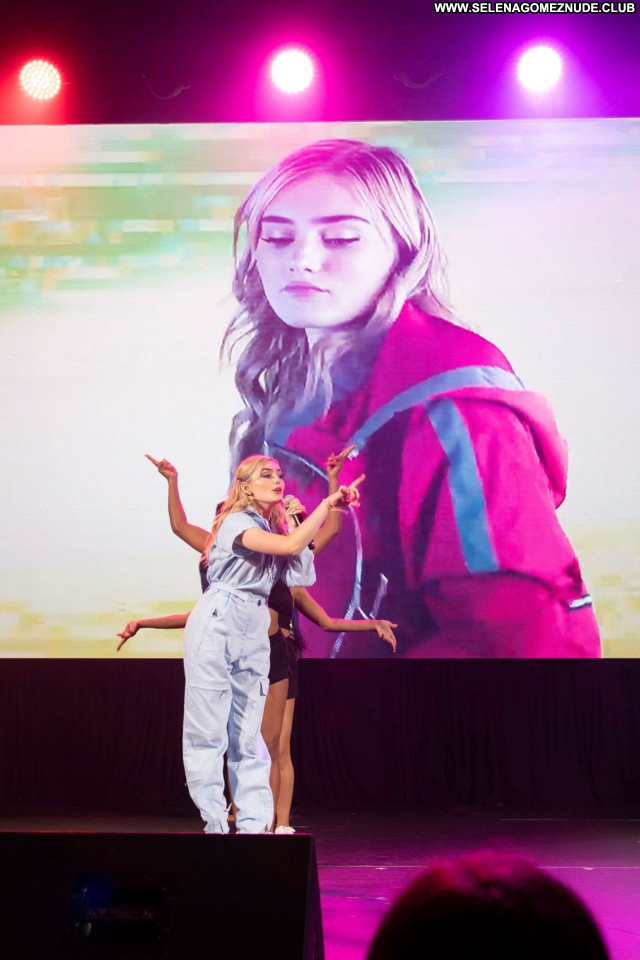 Meg Donnelly No Source Beautiful Babe Celebrity Sexy Posing Hot