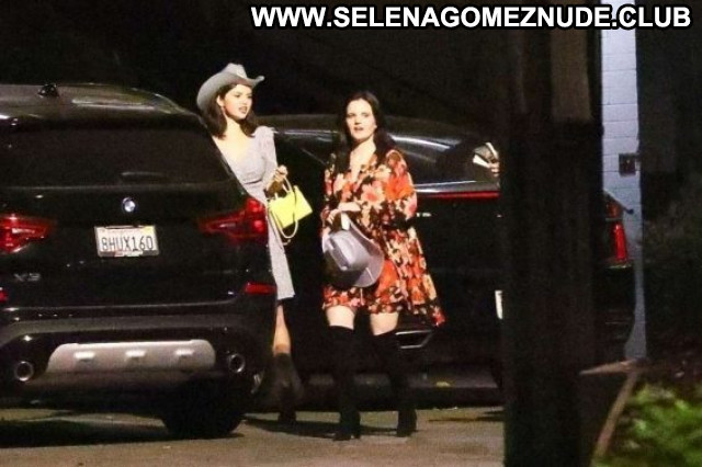 Selena Gome Babe Celebrity Paparazzi Beautiful Posing Hot