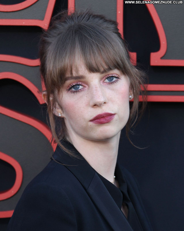 Maya Hawke No Source  Babe Sexy Beautiful Posing Hot Celebrity