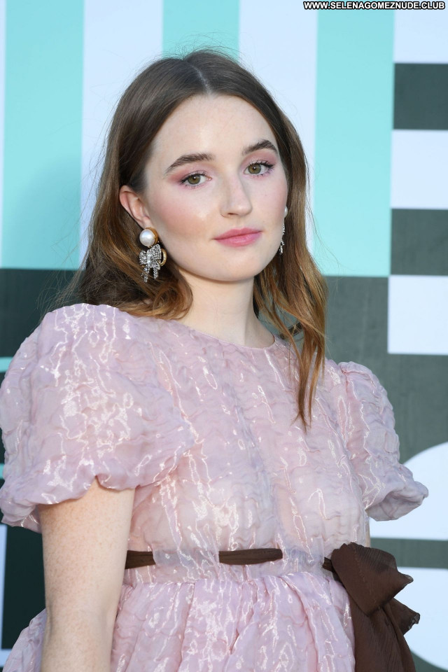 Kaitlyn Dever No Source Posing Hot Celebrity Beautiful Sexy Babe