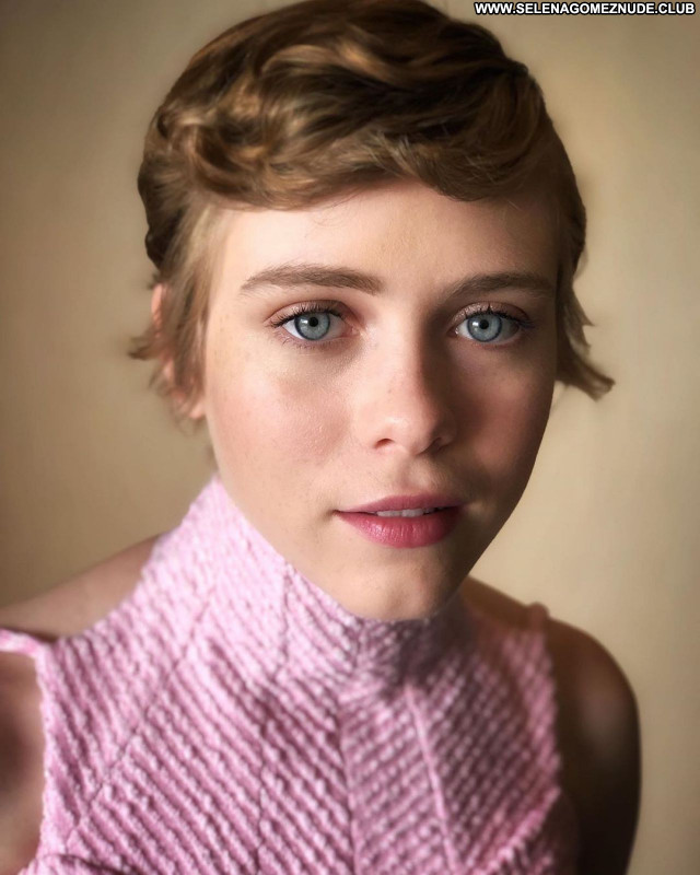 Sophia Lillis No Source Beautiful Posing Hot Sexy Celebrity Babe