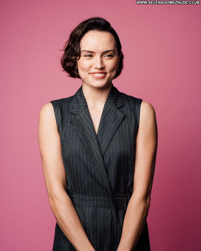 Daisy Ridley No Source Beautiful Celebrity Sexy Babe Posing Hot