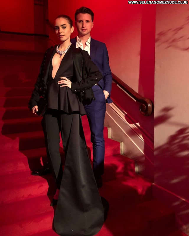 Lily Collins No Source  Celebrity Babe Posing Hot Sexy Beautiful