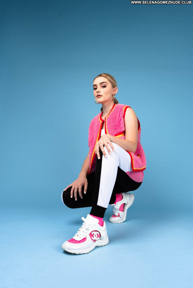 Meg Donnelly Posing Hot Babe Celebrity Beautiful Sexy