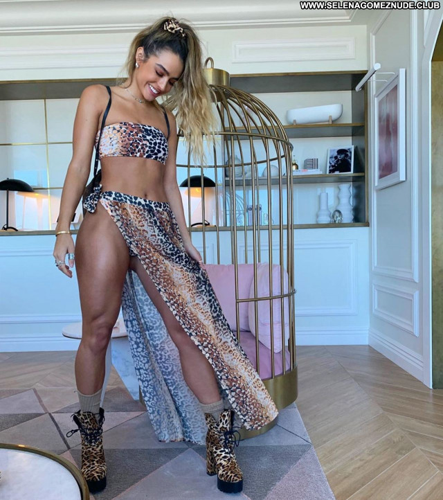 Sommer Ray No Source Sexy Celebrity Beautiful Posing Hot Babe