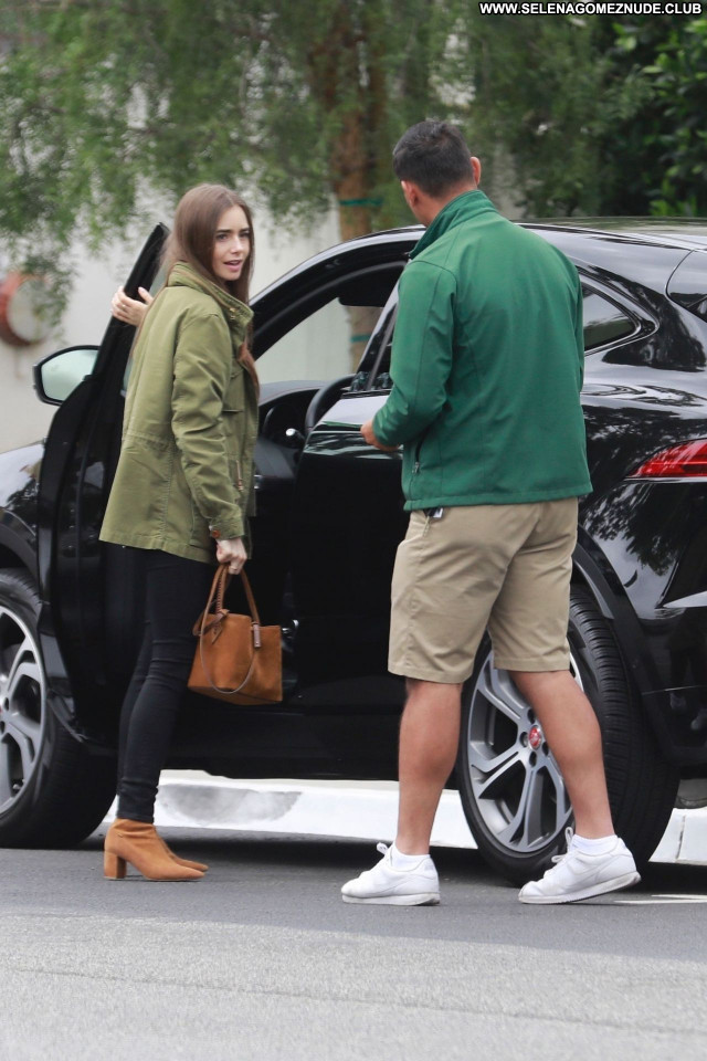 Lily Collins No Source Celebrity Beautiful Babe Sexy Posing Hot