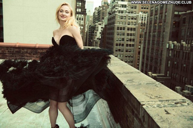 Sophie Turner No Source Celebrity Posing Hot Babe Sexy Beautiful