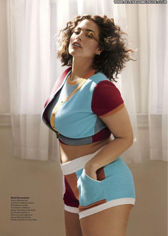 Ashley Graham No Source Celebrity Beautiful Posing Hot Babe Sexy