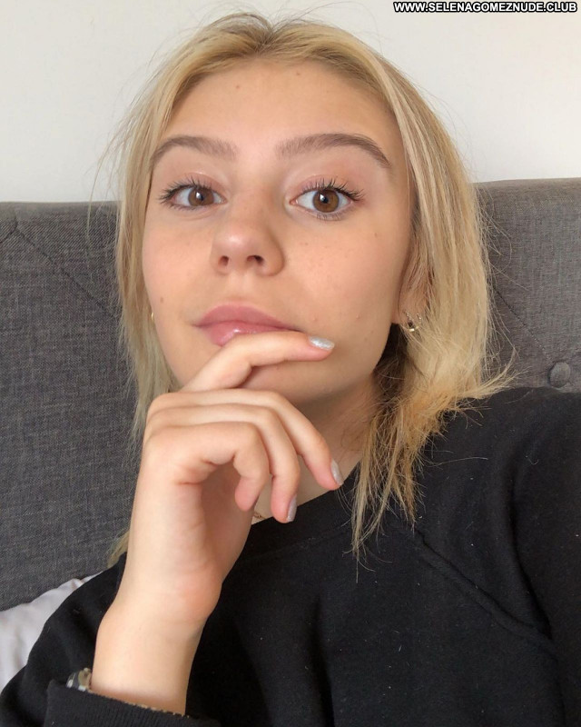 G Hannelius No Source Sexy Posing Hot Babe Beautiful Celebrity