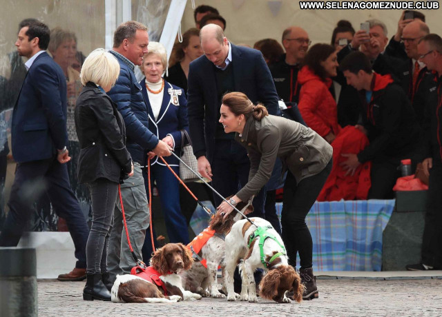 Kate Middleton No Source Sexy Babe Beautiful Celebrity Posing Hot