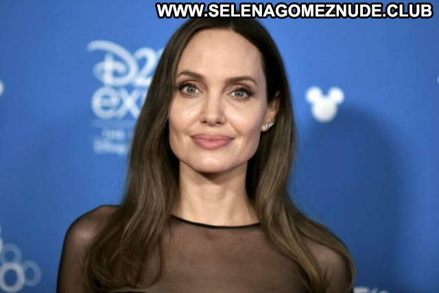 Angelina Jolie No Source Beautiful Posing Hot Celebrity Paparazzi Babe