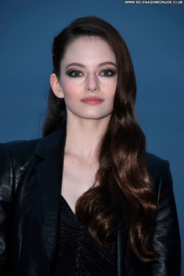 Mackenzie Foy No Source Babe Sexy Beautiful Celebrity Posing Hot