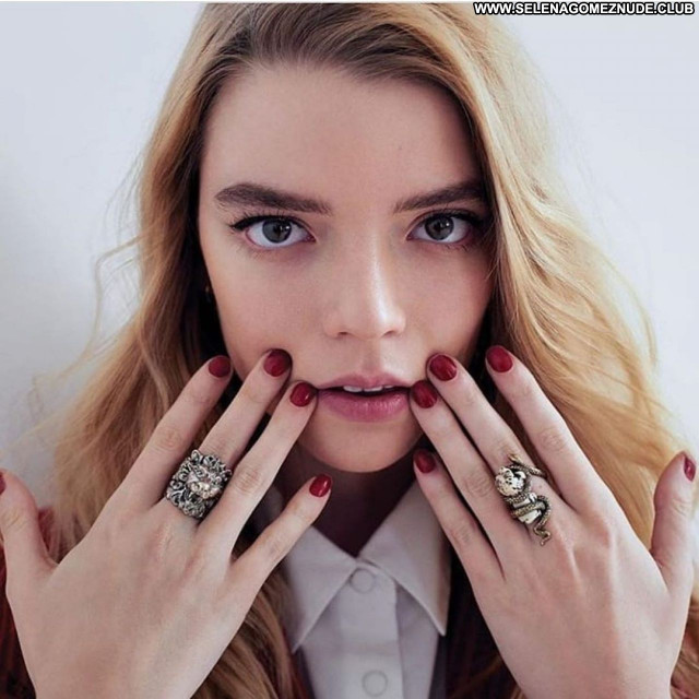 Anya Taylor No Source Babe Posing Hot Beautiful Sexy Celebrity