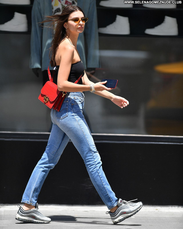 Emily Ratajkowski No Source Celebrity Babe Beautiful Posing Hot Sexy