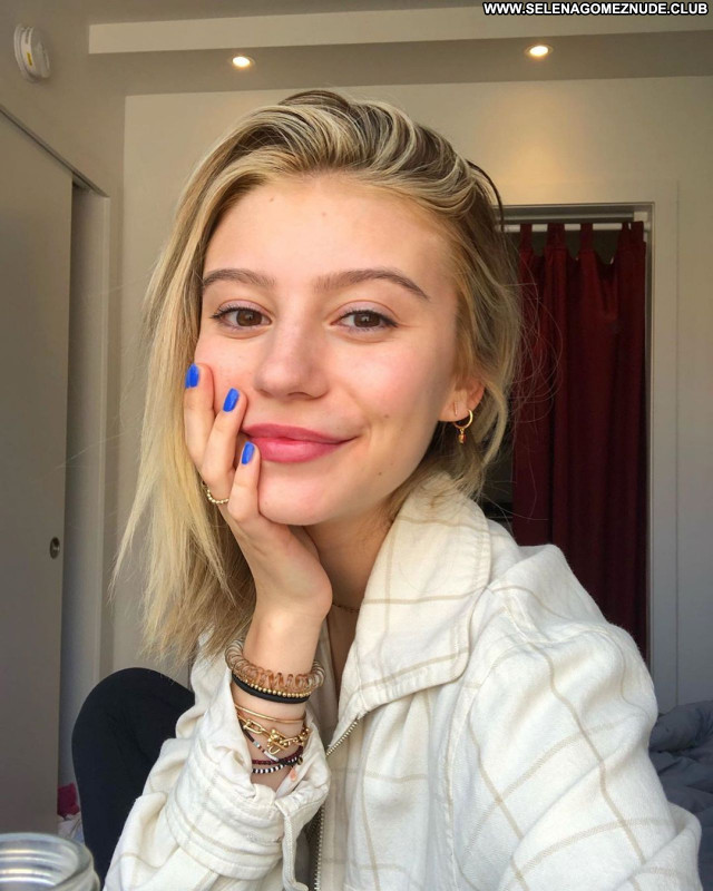 G Hannelius No Source Posing Hot Beautiful Babe Sexy Celebrity