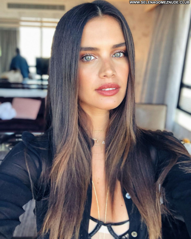 Sara Sampaio No Source Sexy Babe Beautiful Posing Hot Celebrity