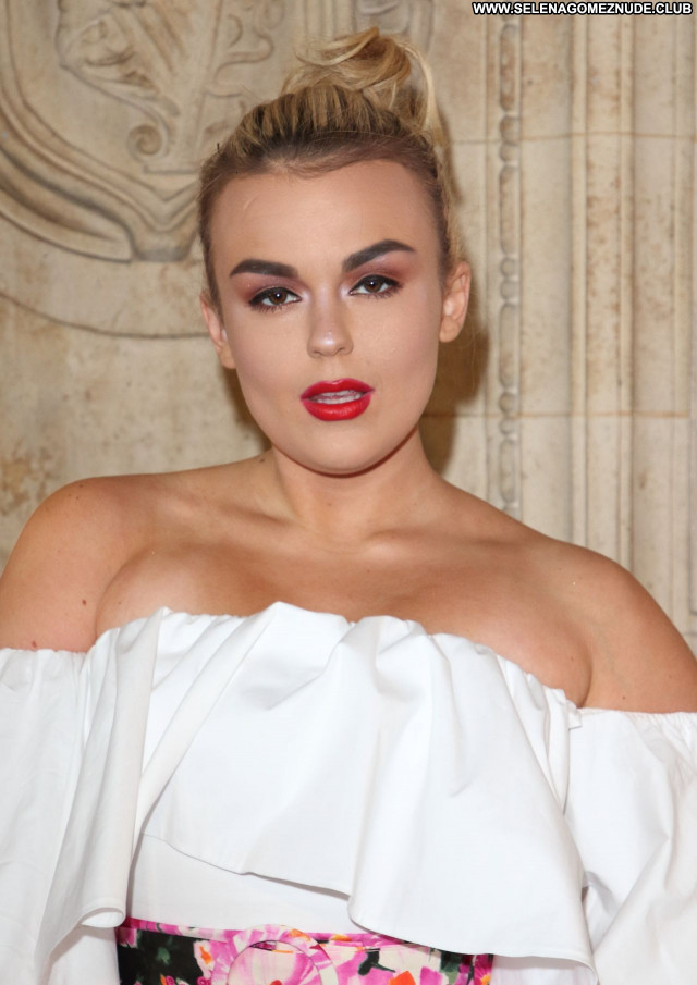 Tallia Storm No Source Sexy Beautiful Celebrity Babe Posing Hot