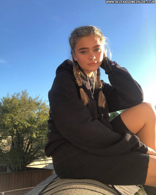Lizzy Greene Babe Celebrity Sexy Posing Hot Beautiful Famous And