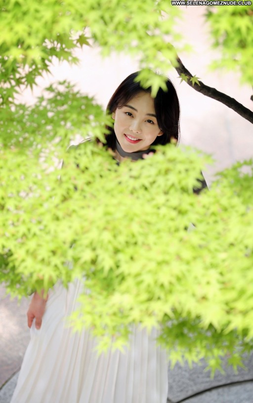 Keum Sae Sexy Babe Beautiful Straight Posing Hot Celebrity