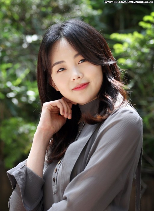 Keum Sae Sexy Babe Beautiful Straight Posing Hot Celebrity