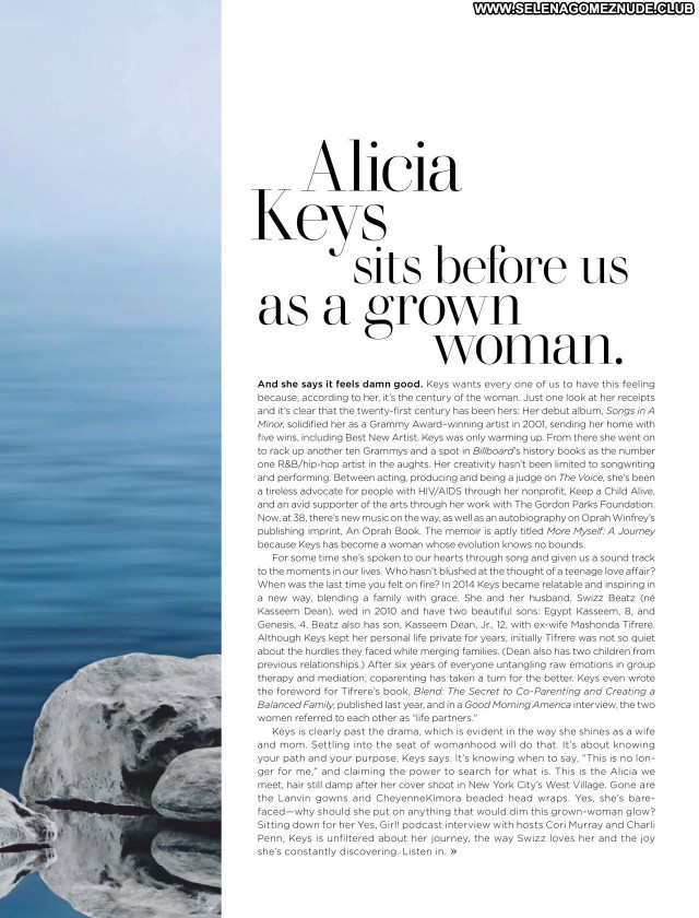 Alicia Keys No Source Posing Hot Celebrity Beautiful Sexy Babe