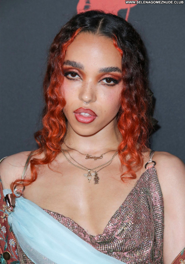 Fka Twigs No Source Beautiful Babe Sexy Posing Hot Celebrity