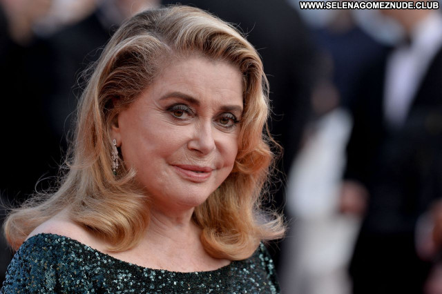 Catherine Deneuve No Source Posing Hot Babe Beautiful Sexy Celebrity