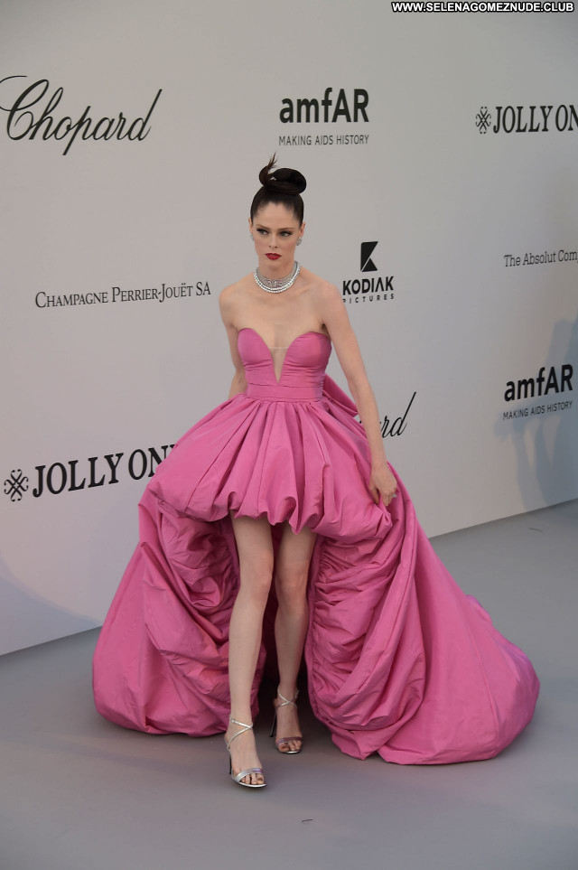 Coco Rocha No Source Posing Hot Sexy Celebrity Beautiful Babe