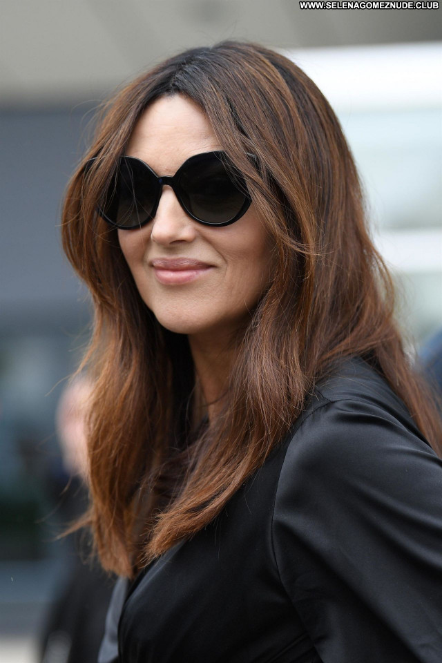 Monica Bellucci No Source Babe Posing Hot Sexy Celebrity Beautiful