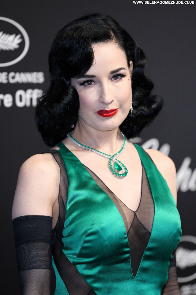 Dita Von No Source  Babe Sexy Celebrity Beautiful Posing Hot