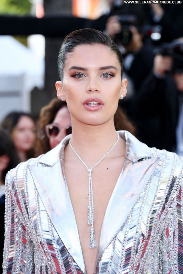 Sara Sampaio No Source Sexy Posing Hot Babe Celebrity Beautiful