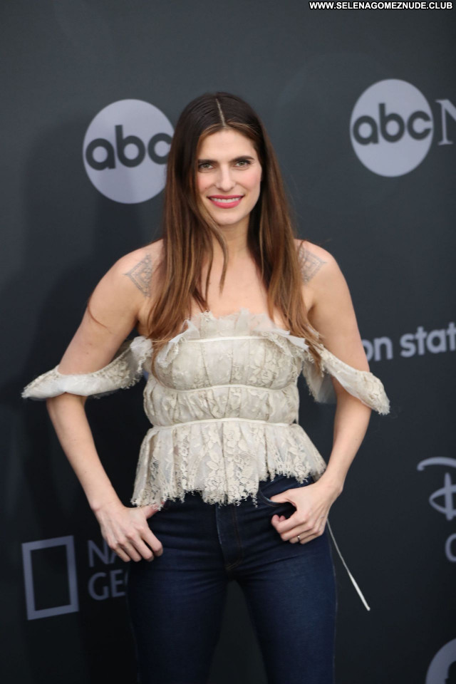 Lake Bell No Source Beautiful Babe Celebrity Sexy Posing Hot