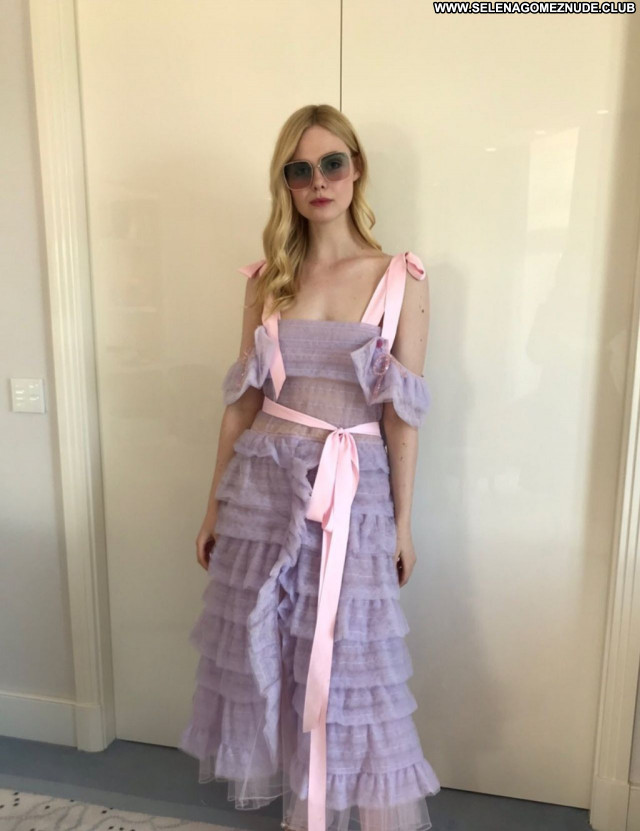 Elle Fanning No Source Celebrity Sexy Posing Hot Beautiful Babe