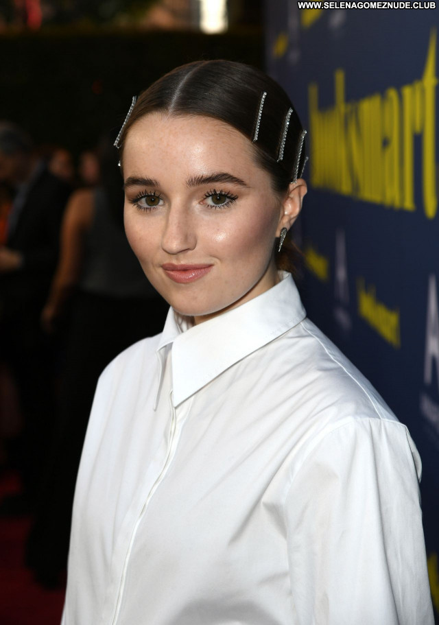 Kaitlyn Dever No Source Sexy Posing Hot Celebrity Beautiful Babe