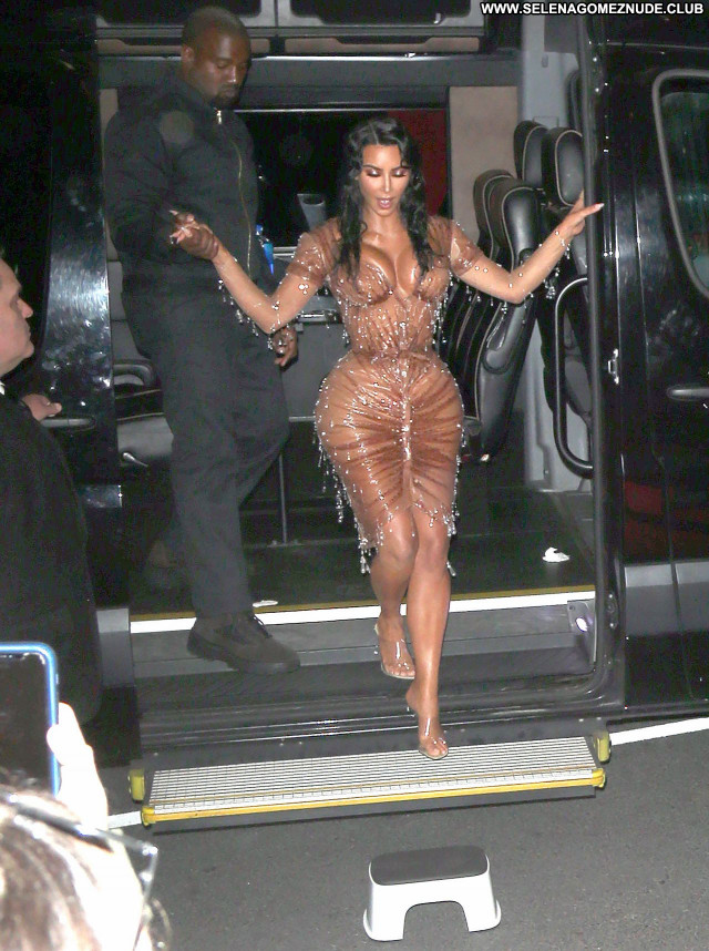 Kim Kardashian No Source Celebrity Posing Hot Sexy Beautiful Babe
