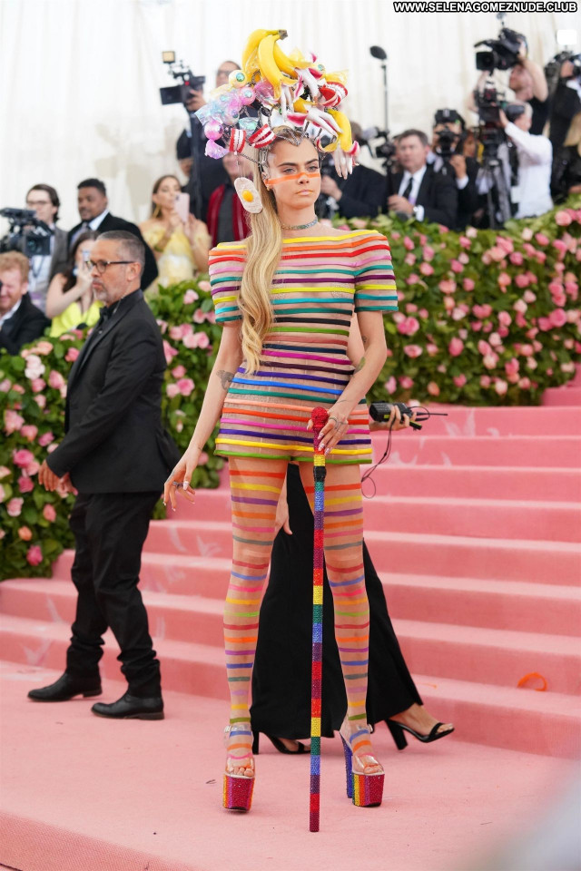 Cara Delevingne No Source  Celebrity Sexy Posing Hot Beautiful Babe