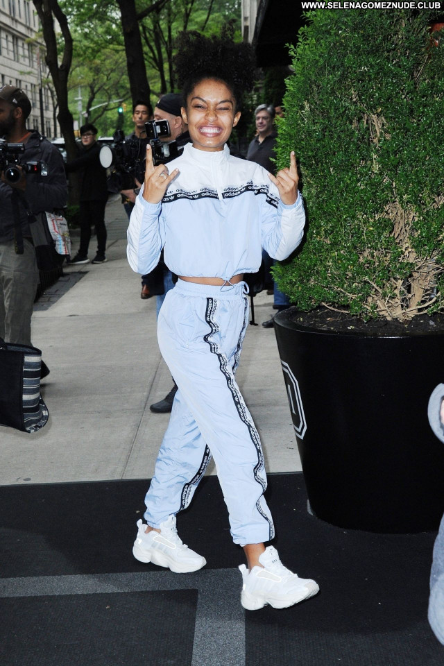 Yara Shahidi No Source Babe Celebrity Sexy Beautiful Posing Hot