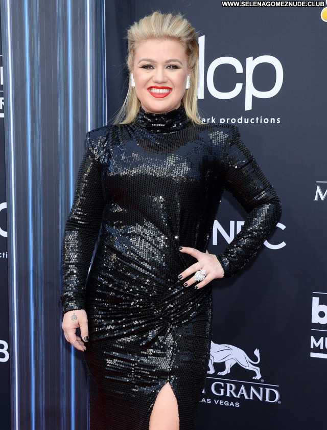 Kelly Clarkson No Source Celebrity Beautiful Posing Hot Babe Sexy