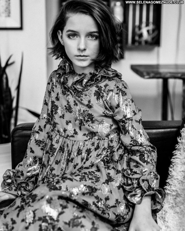 Mckenna Grace No Source Babe Posing Hot Beautiful Celebrity Sexy