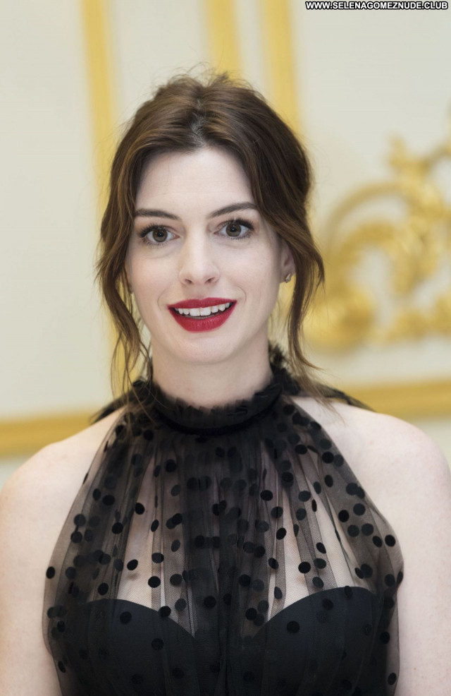 Anne Hathaway No Source Beautiful Babe Celebrity Posing Hot Sexy