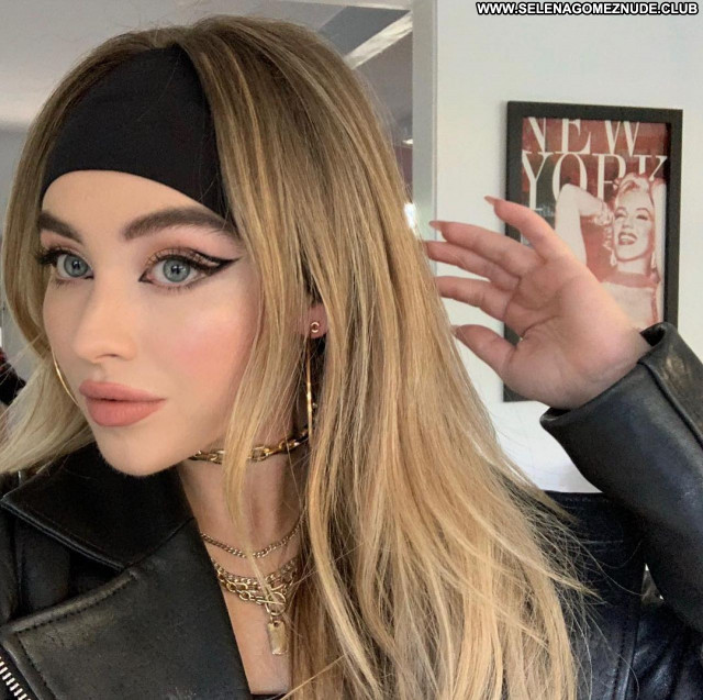 Sabrina Carpenter No Source Celebrity Posing Hot Babe Sexy Beautiful