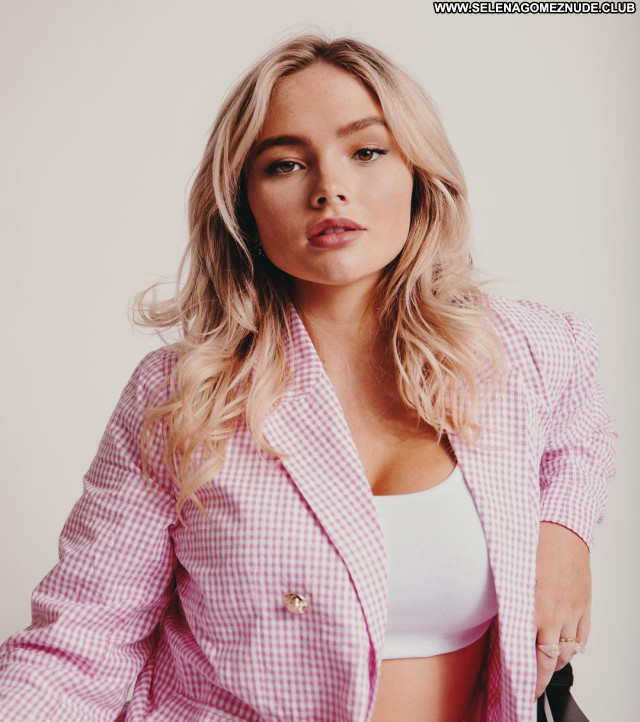 Natalie Alyn No Source Celebrity Posing Hot Beautiful Babe Sexy