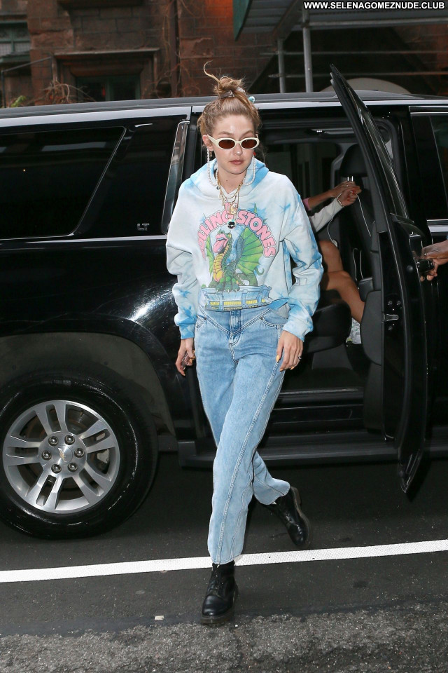 Gigi Hadid No Source Sexy Beautiful Celebrity Posing Hot Babe