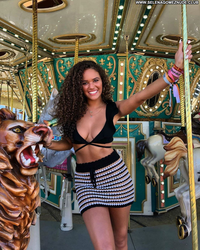 Madison Pettis No Source Celebrity Babe Beautiful Sexy Posing Hot