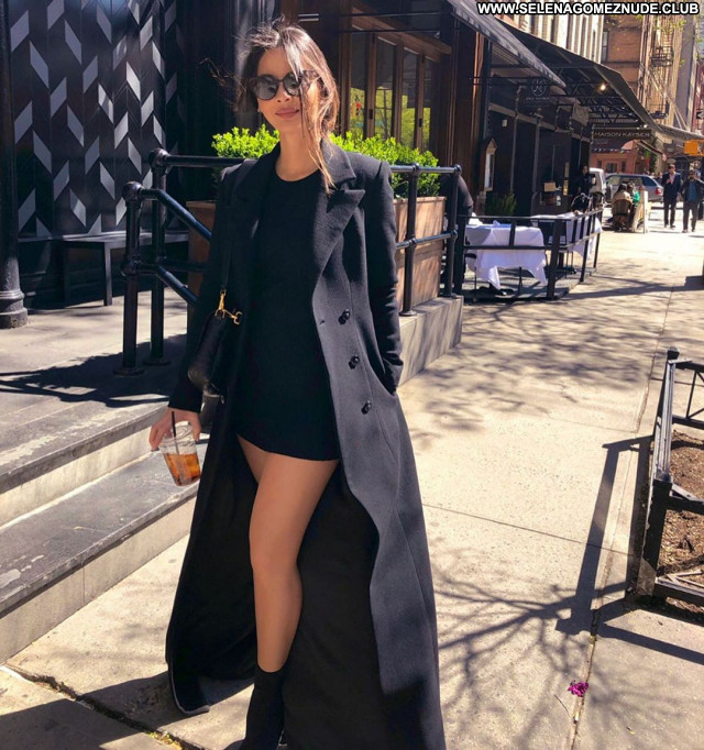 Olivia Munn No Source Posing Hot Sexy Beautiful Celebrity Babe