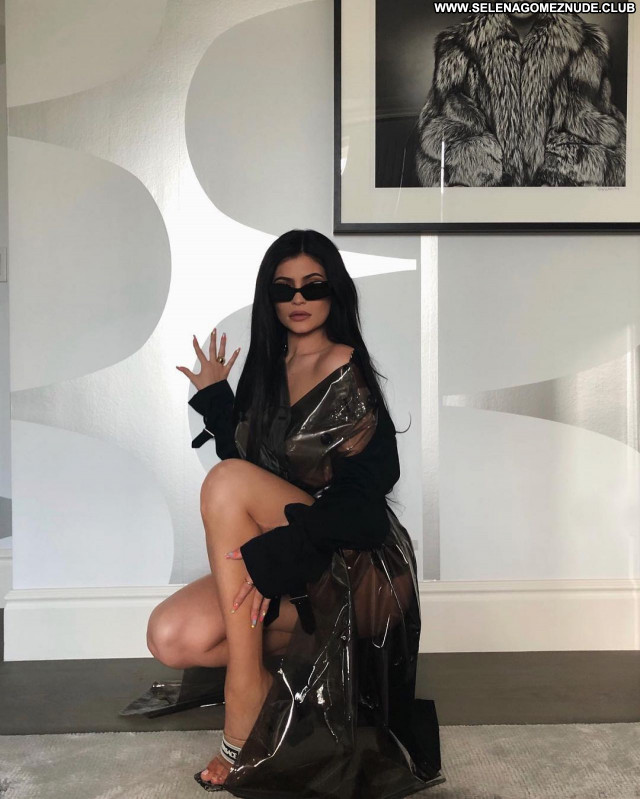 Kylie Jenner No Source Posing Hot Babe Beautiful Celebrity Sexy